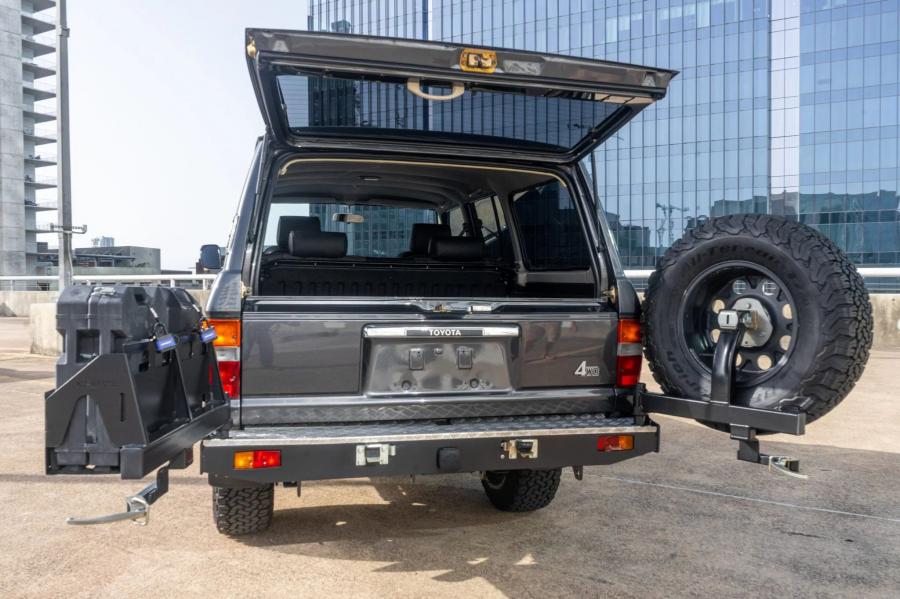  Toyota Land Cruiser (FJ62) 1988 года  (фото 13 из 164)